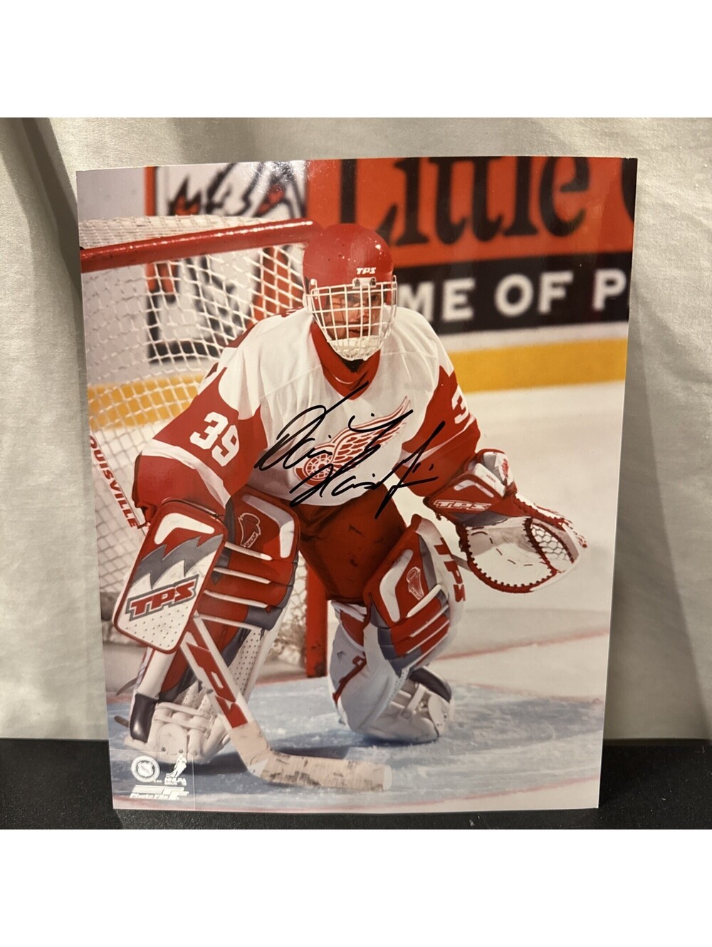 Dominik Hasek NHL Autographed 8x10 Photo Detroit Red Wings